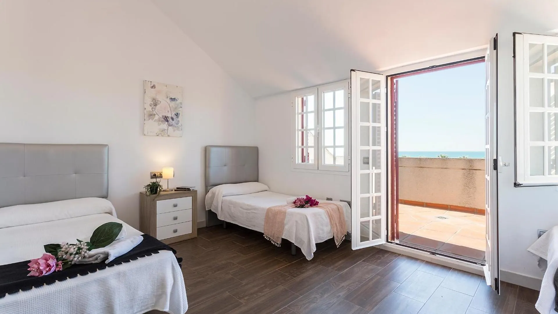 5 Rooms 5 Banos Acceso Playa Free Parking Cadiz