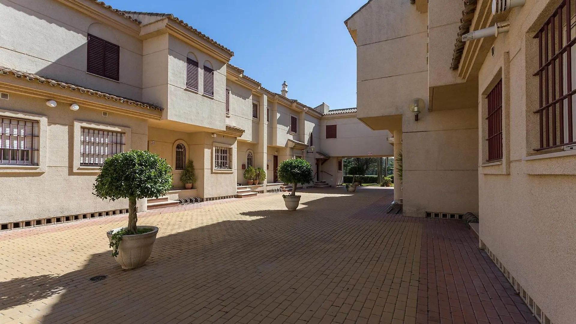 5 Rooms 5 Banos Acceso Playa Free Parking Cadiz 0*,  Spain